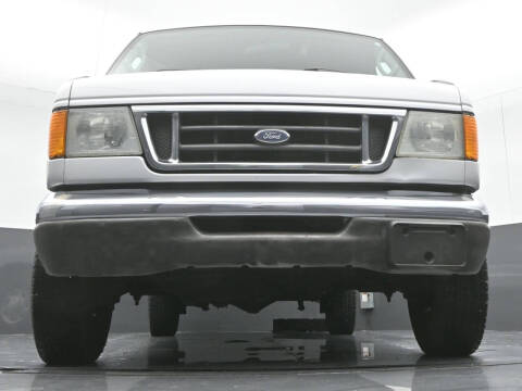2003 Ford E-Series
