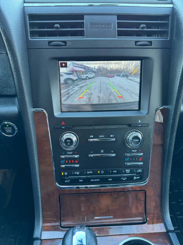 2017 Lincoln Navigator Select