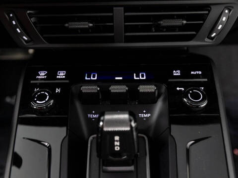 2025 Porsche 911 Carrera