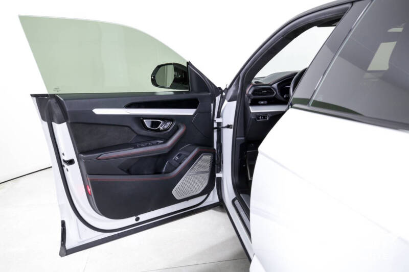 2022 Lamborghini Urus