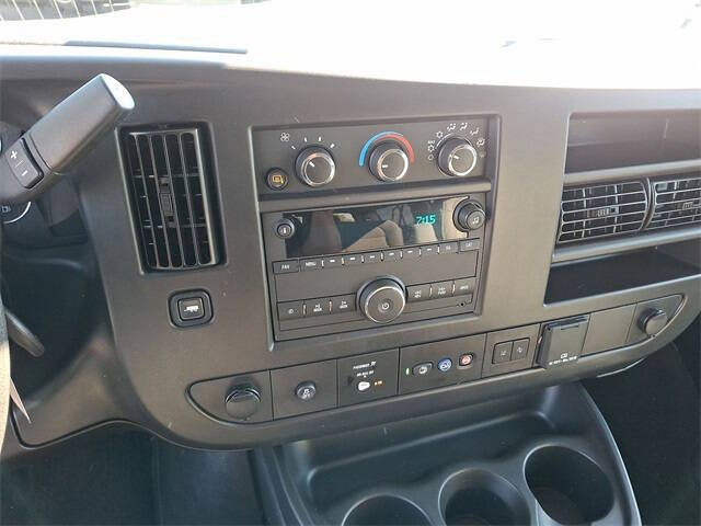 2025 GMC Savana LT 2500