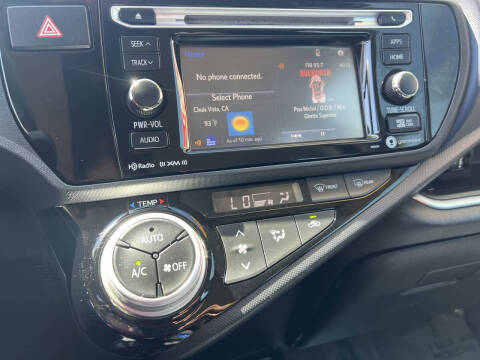 2016 Toyota Prius c