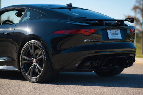 2017 Jaguar F-TYPE SVR