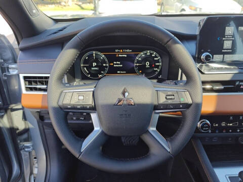 2025 Mitsubishi Outlander PHEV SEL