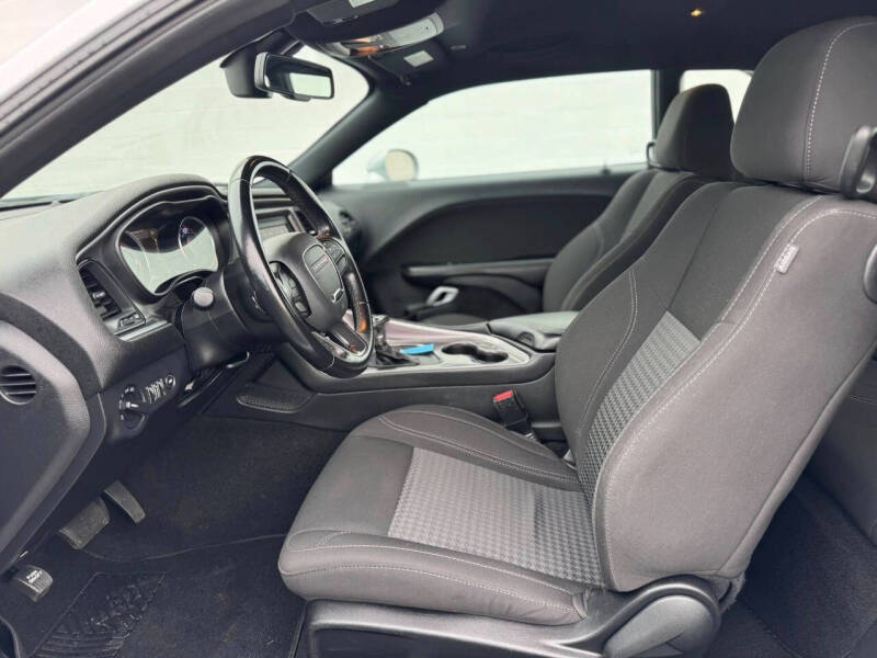 2021 Dodge Challenger SXT