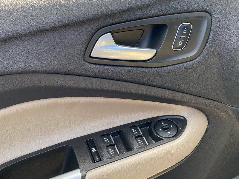 2019 Ford Escape SEL