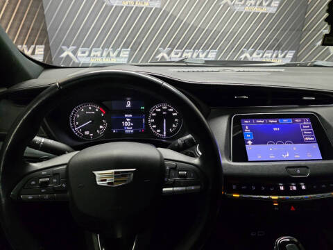 2020 Cadillac XT4 Premium Luxury