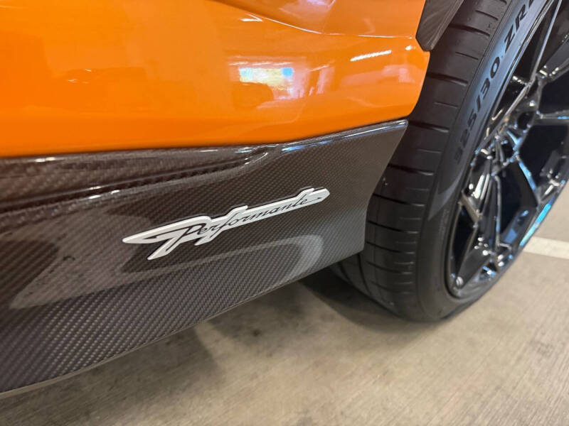2024 Lamborghini Urus Performante