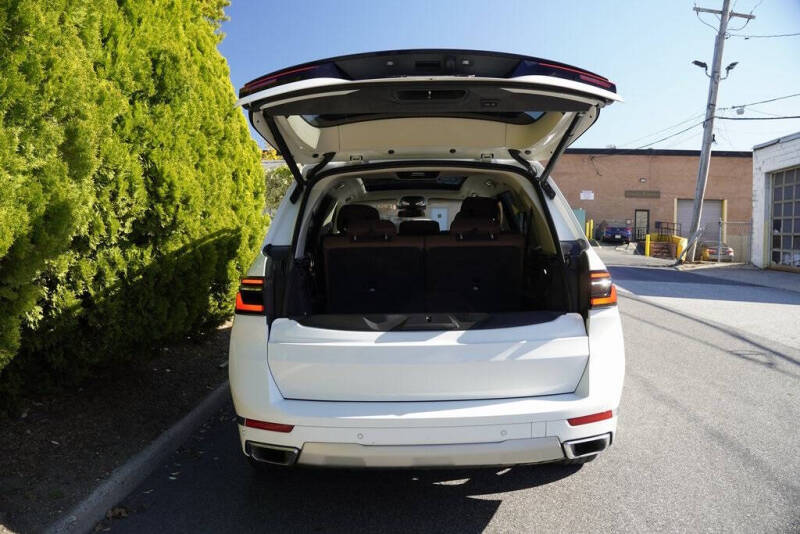 2024 BMW X7 xDrive40i