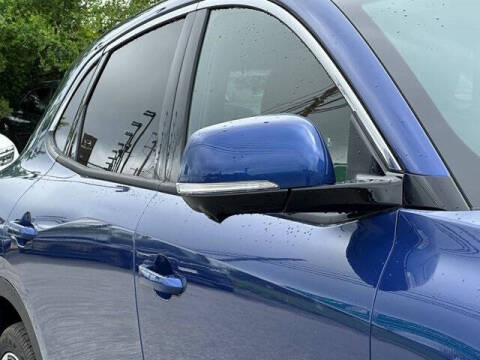 2025 VinFast VF8 Plus