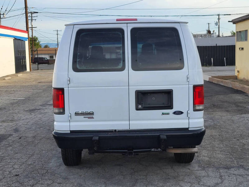2014 Ford E-Series E-250