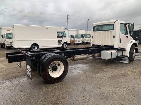 2012 Freightliner M2 106