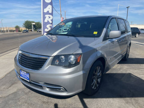 2015 Chrysler Town and Country for sale at Hanford Auto Sales in Hanford CA