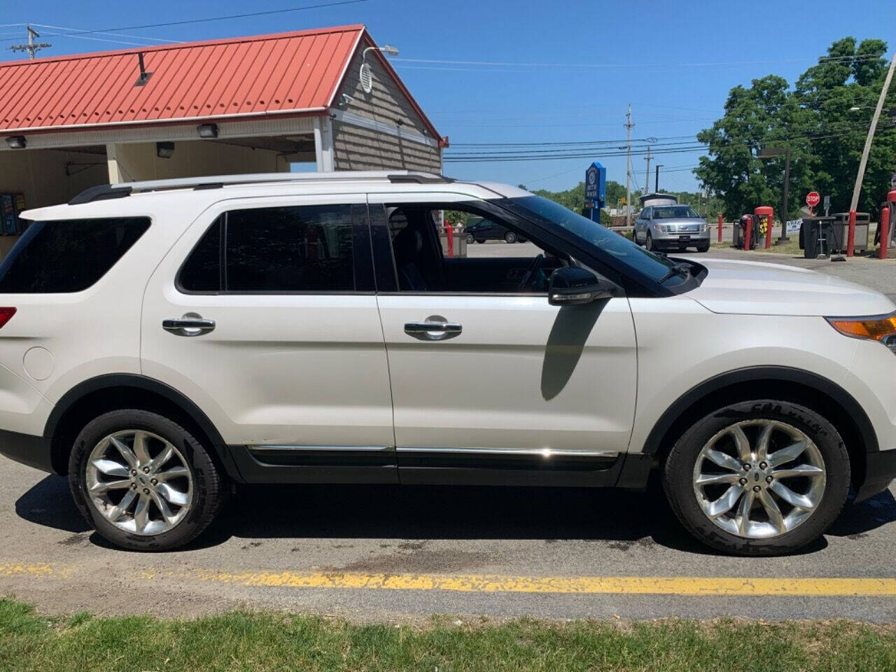 2015 Ford Explorer for sale at Car Connection in Painesville, OH