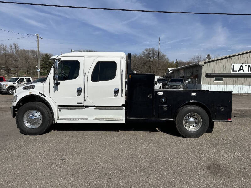 2017 Freightliner M2 106