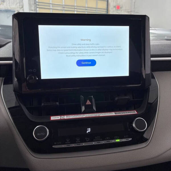 2025 Toyota Corolla Hybrid LE