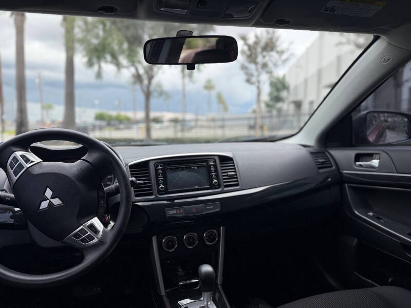 2017 Mitsubishi Lancer LE