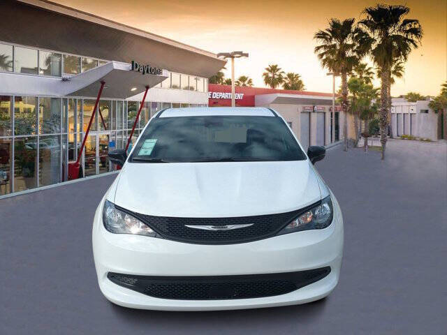 2026 Chrysler Voyager LX