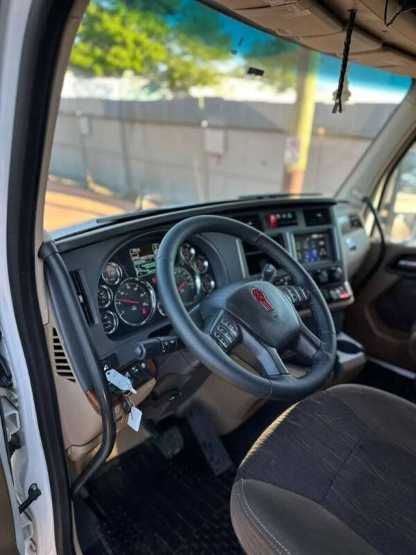 2020 Kenworth T680