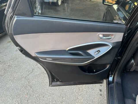 2017 Hyundai Santa Fe SE