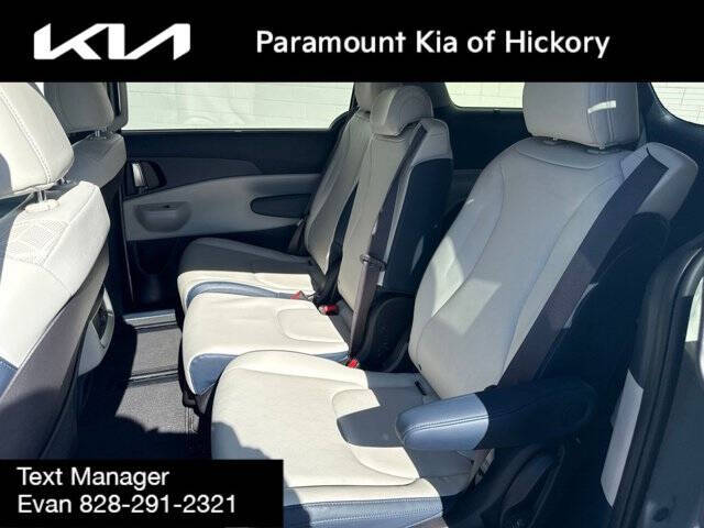 2025 Kia Carnival EX