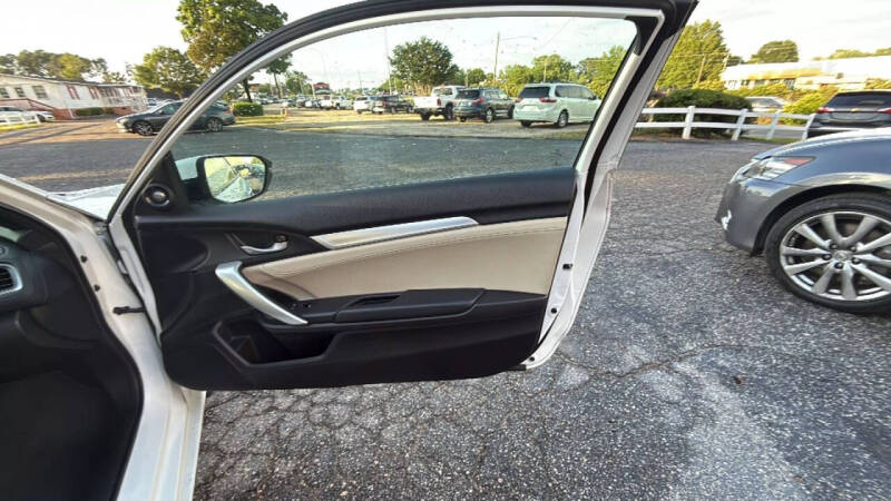 2019 Honda Civic Touring