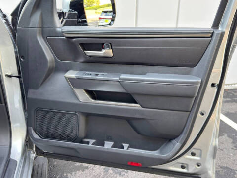 2023 Toyota Sequoia SR5