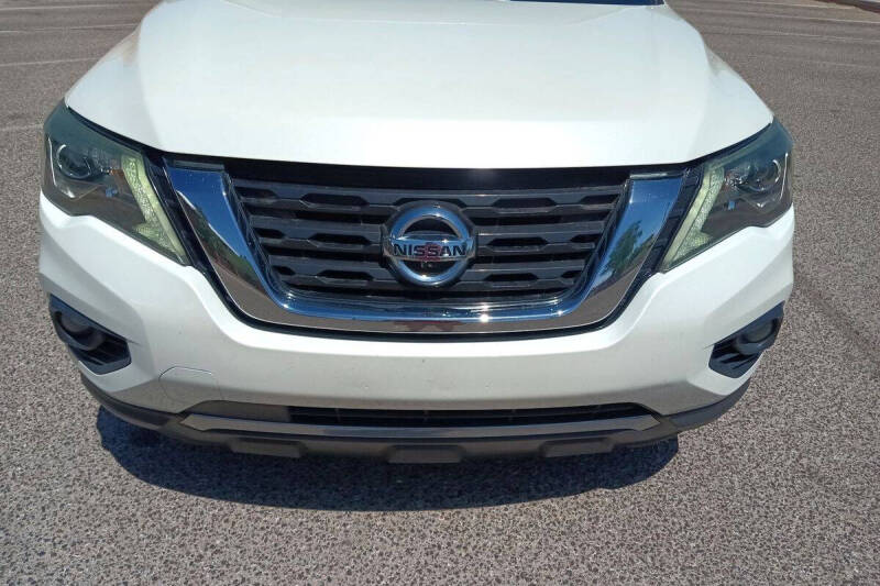 2017 Nissan Pathfinder Platinum