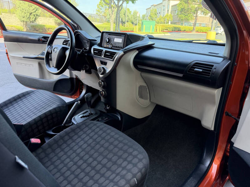 2013 Scion iQ