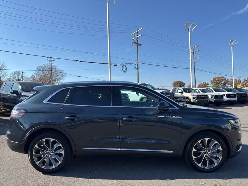 2021 Lincoln Nautilus Reserve