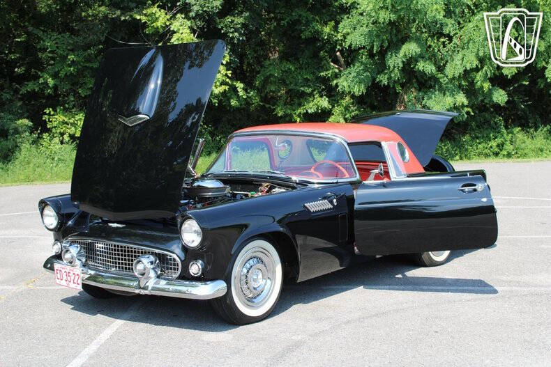 1956 Ford Thunderbird