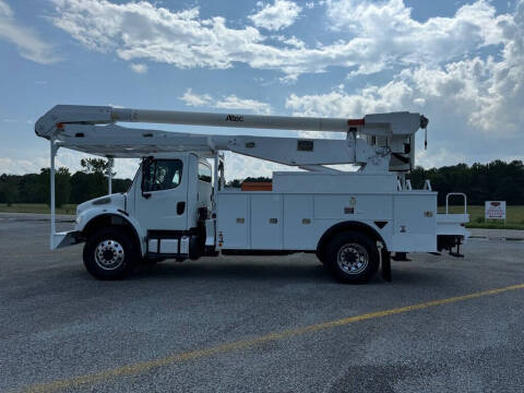 2013 Freightliner M2 106