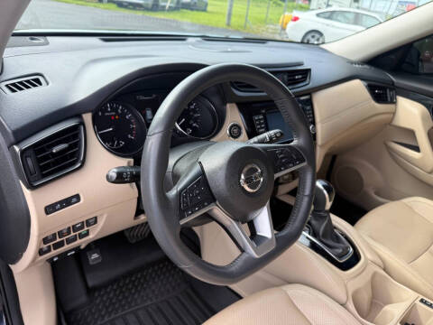 2017 Nissan Rogue SL