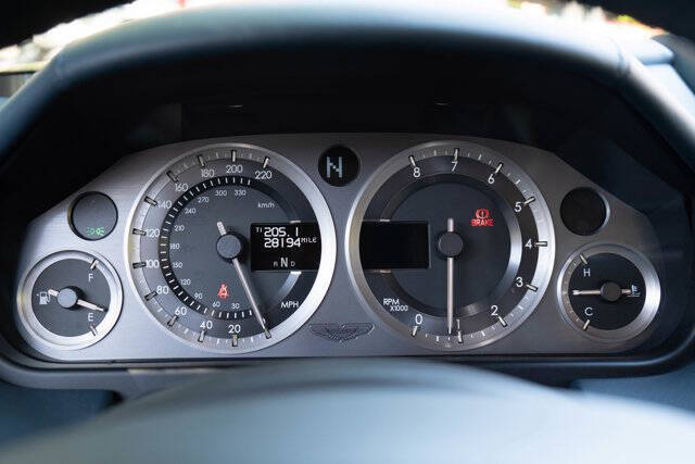 2012 Aston Martin V8 Vantage 6