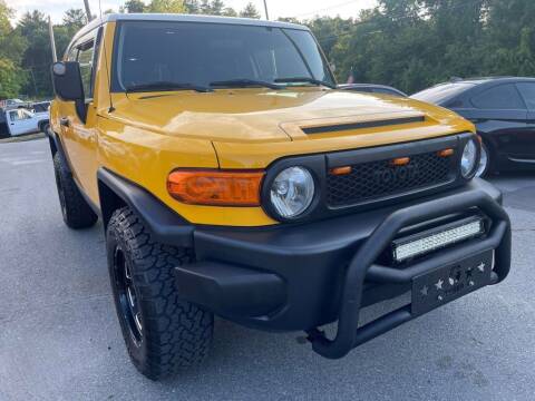 2007 Toyota FJ Cruiser for sale at Dracut's Car Connection in Methuen MA