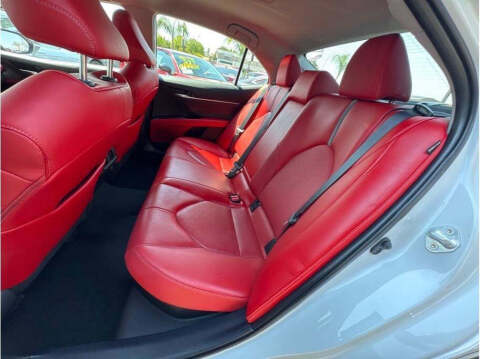 2022 Toyota Camry Hybrid XSE