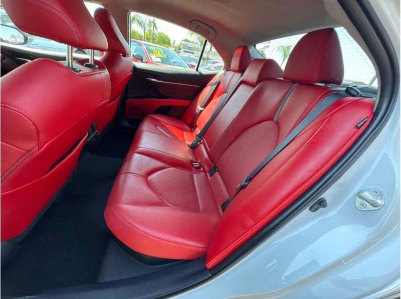 2022 Toyota Camry Hybrid XSE