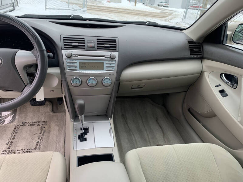 2009 Toyota Camry LE