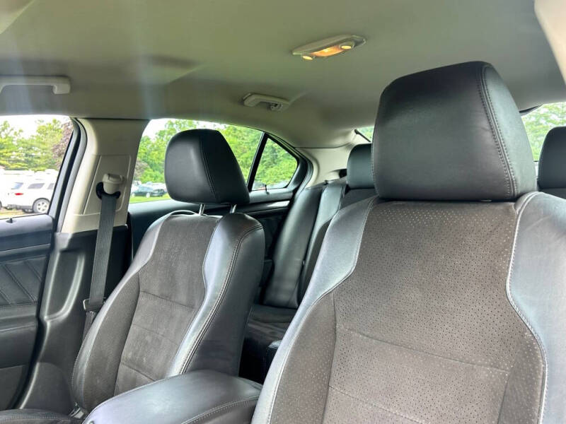 2011 Ford Taurus SHO