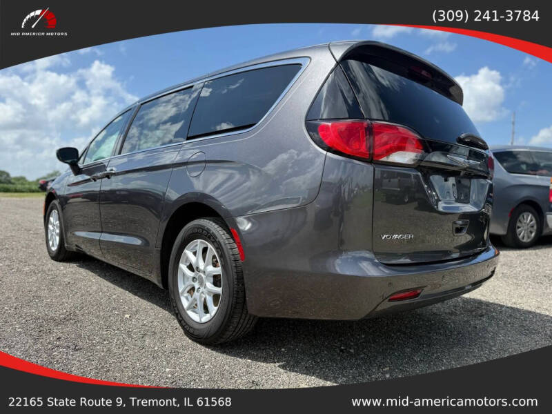 2020 Chrysler Voyager LX