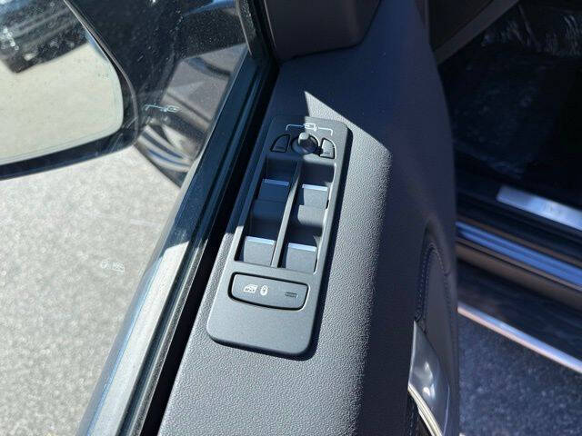 2025 Land Rover Discovery Sport P250 Dynamic SE