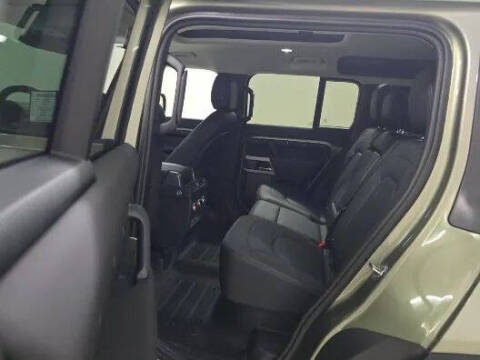 2024 Land Rover Defender 110 P300 S