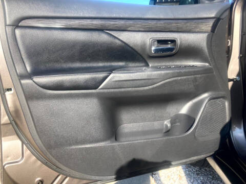 2016 Mitsubishi Outlander SEL