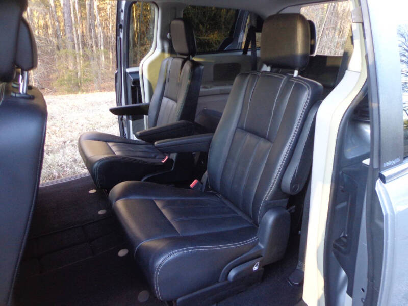 2014 Chrysler Town and Country Touring