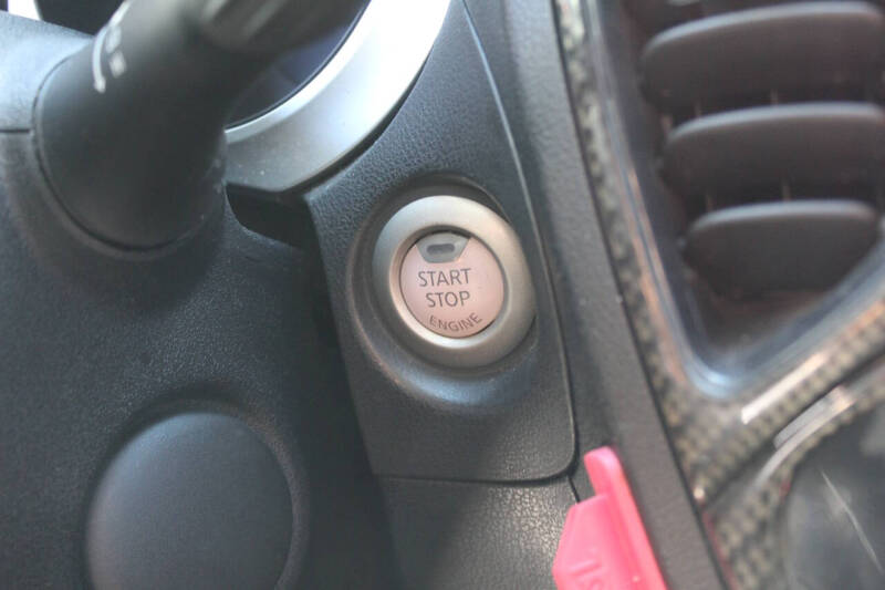 2012 Nissan JUKE SL