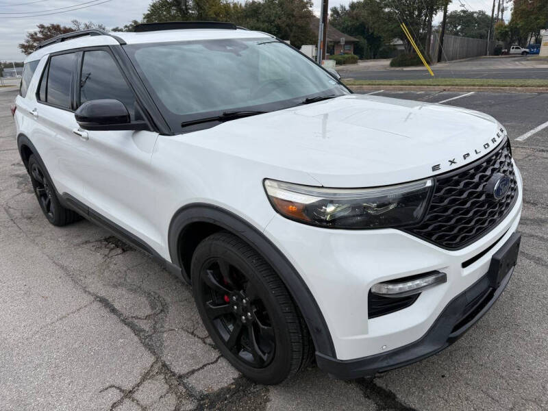 2020 Ford Explorer ST's photo