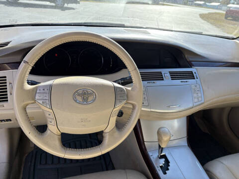 2010 Toyota Avalon XL