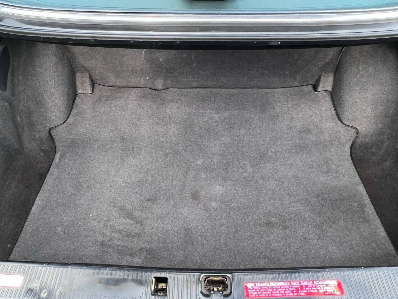 1991 Mercedes-Benz 560-Class  - $11,900