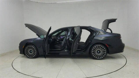 2024 BMW 7 Series 740i