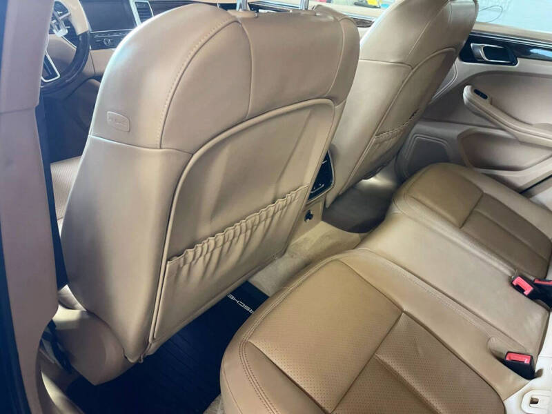 2015 Porsche Macan S